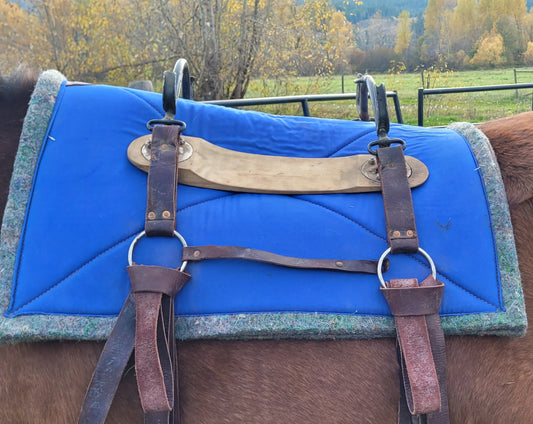 used decker style pack saddle